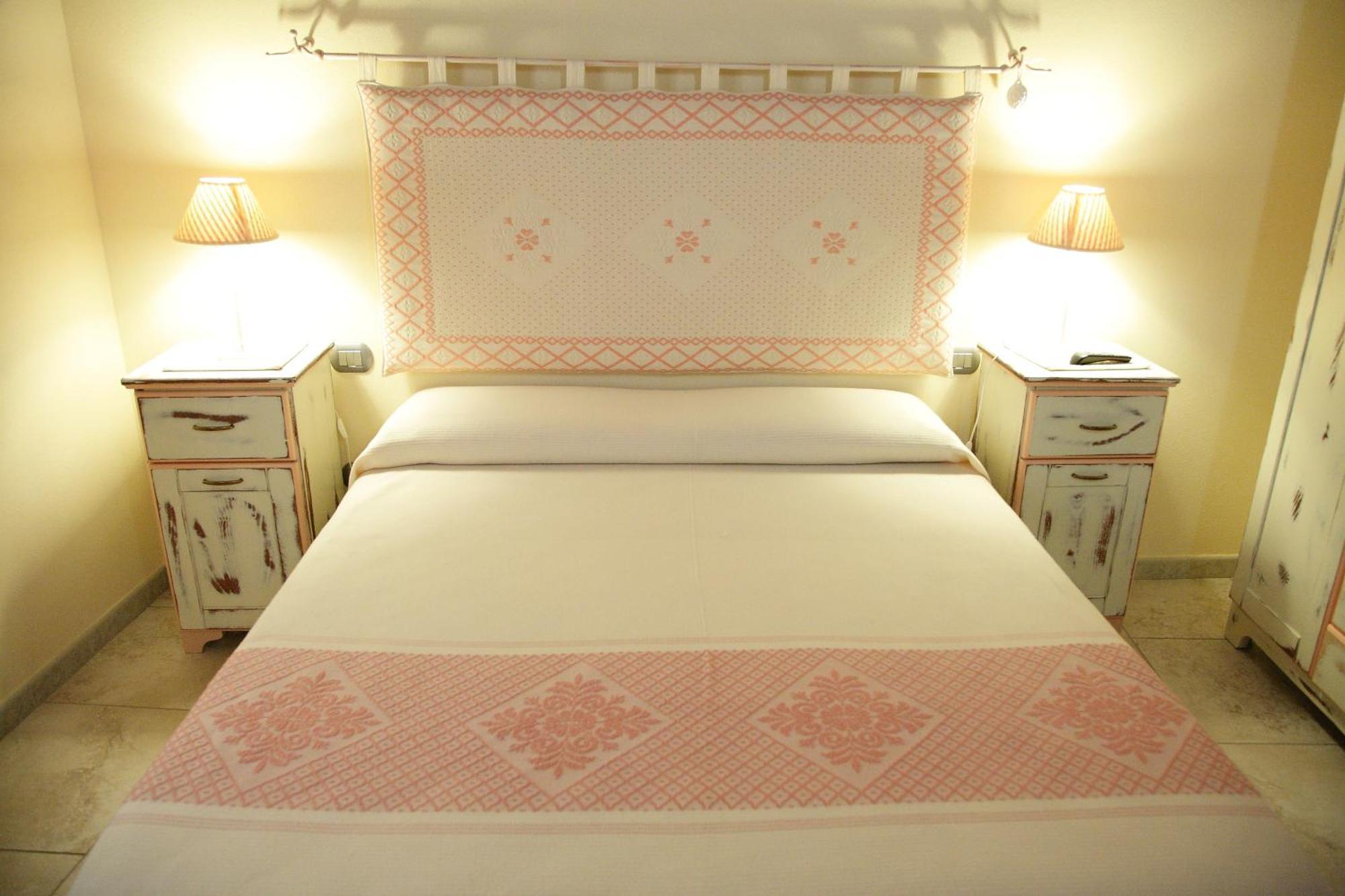B&B Monte Prama カブラス エクステリア 写真